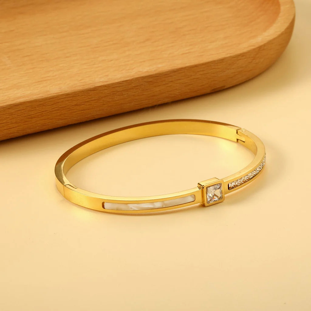 Vetra Spark Bracelet
