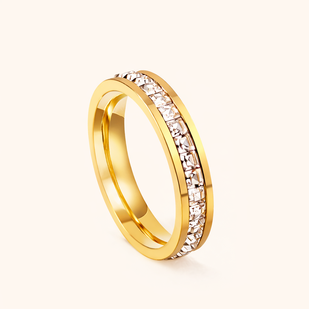 Lunara Crystal Ring