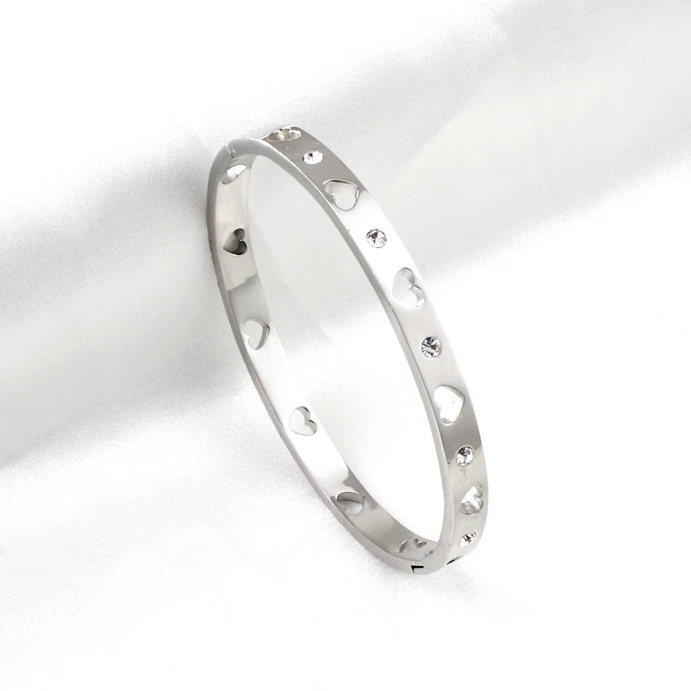 Amora Heart Bracelet